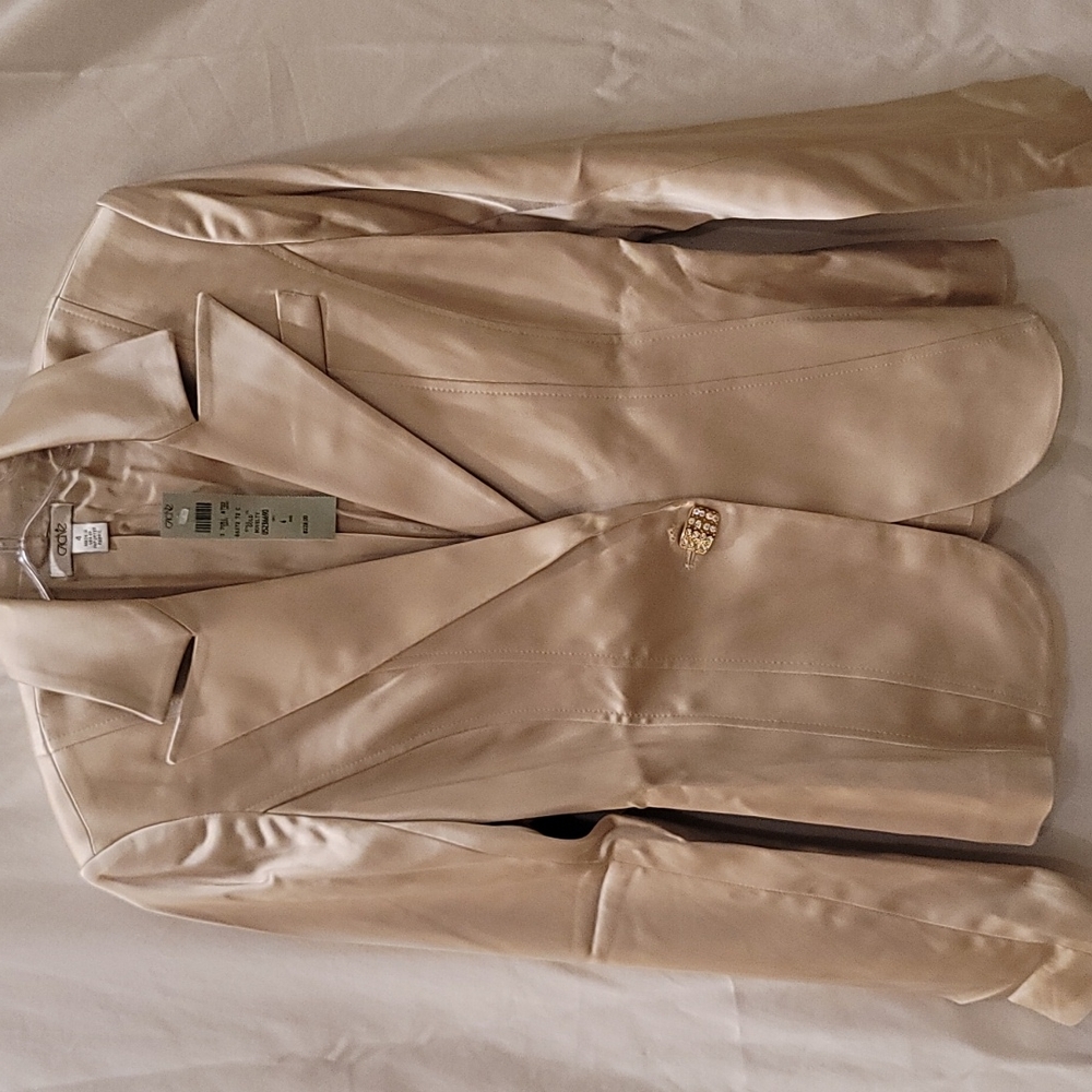 Cache - BNWT Stunning 2 piece jacket & flare pant suit- absolutely stunning!